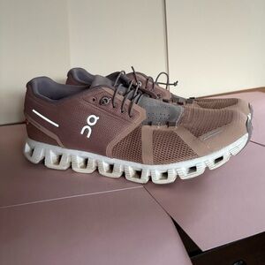 On Cloud Running Shoes Women’s Size 11 Beige Lightweight Sneaker CloudTec